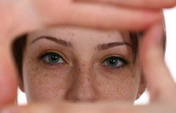 青岛皮肤科最有名医院：如何预防黄褐斑的危害？